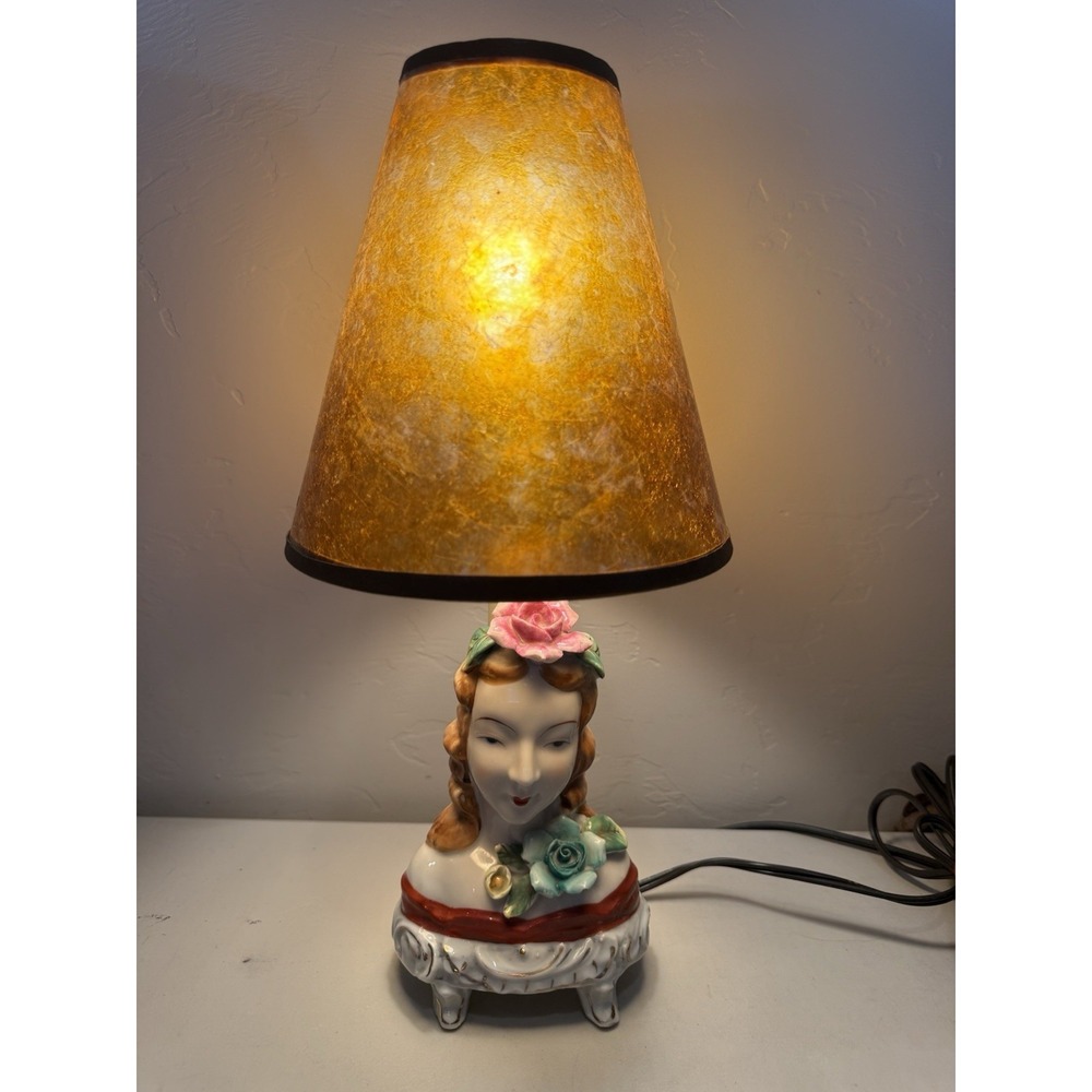 Vintage Japanese Hand Painted Porcelain‎ Bust Of A Woman Lamp Boudoir